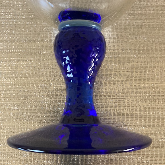 Elegant Water or Wine Goblet Clear Glass Cobalt Blue/Royal Blue Balled Stem - Picture 4 of 5
